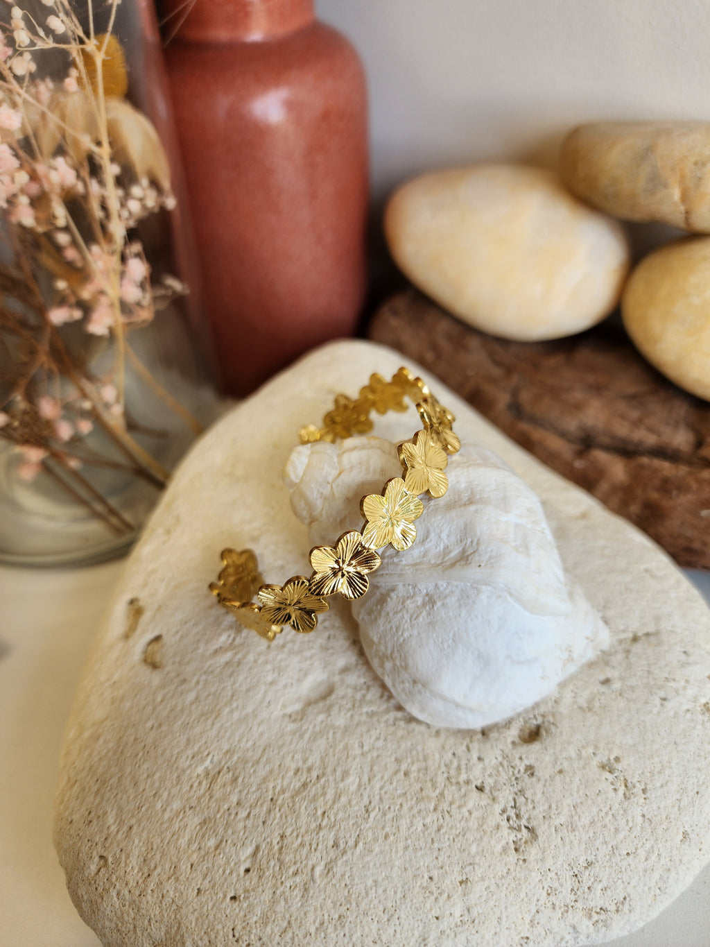 Bracelet jonc ajustable fleurs