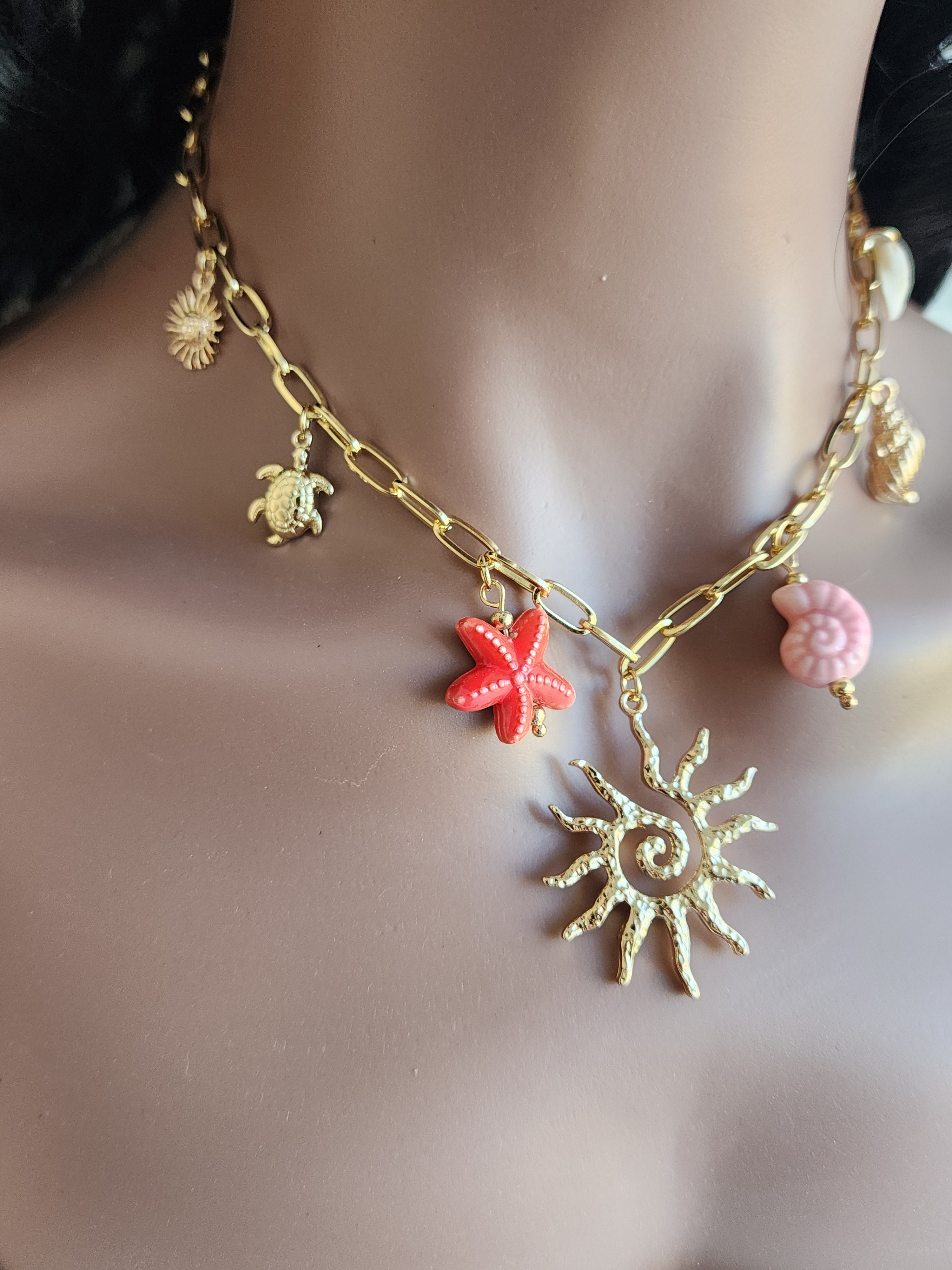 Collier à breloques soleil