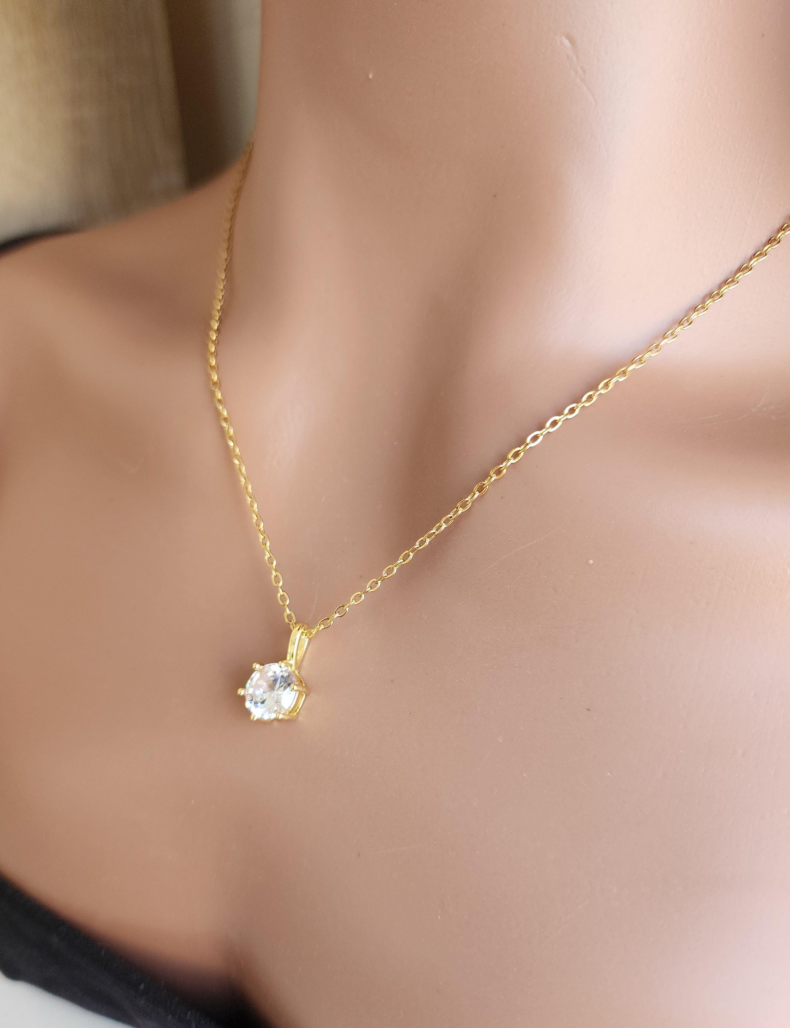 Collier pendentif diamant blanc