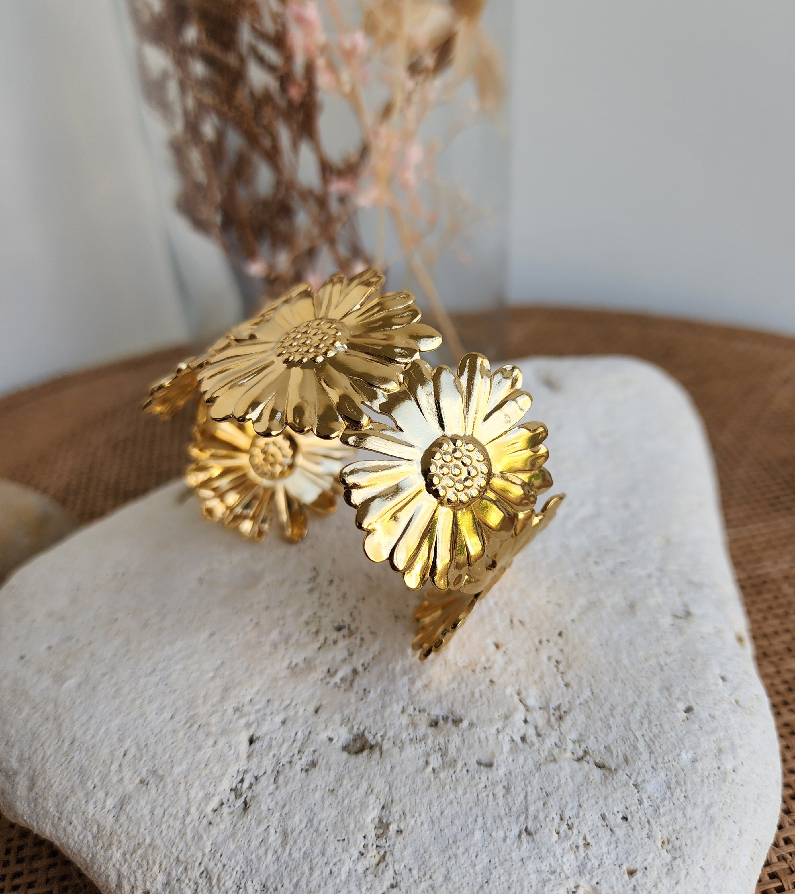 Bracelet jonc ajustable fleurs