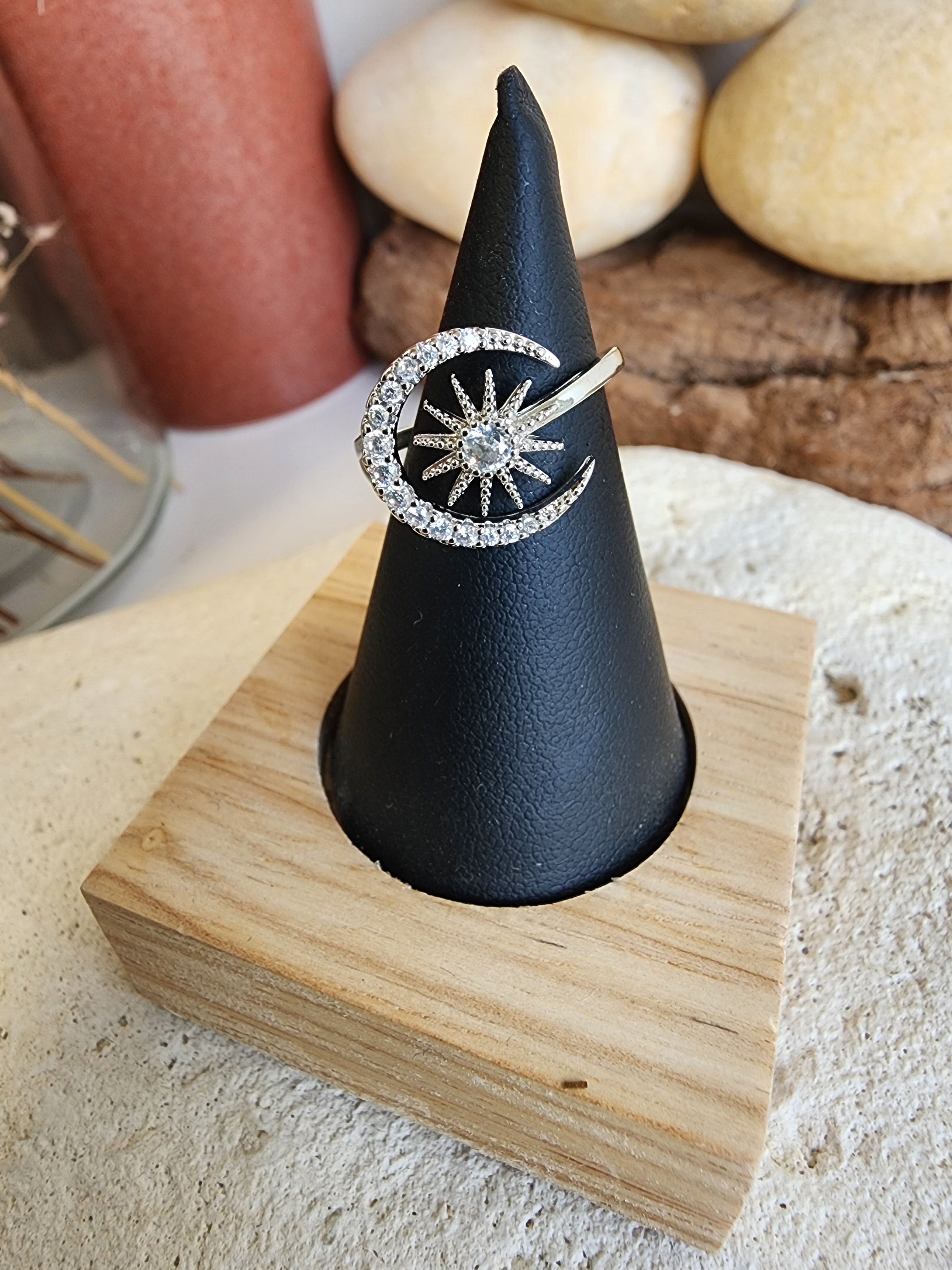 Bague ajustable lune et étoile strass