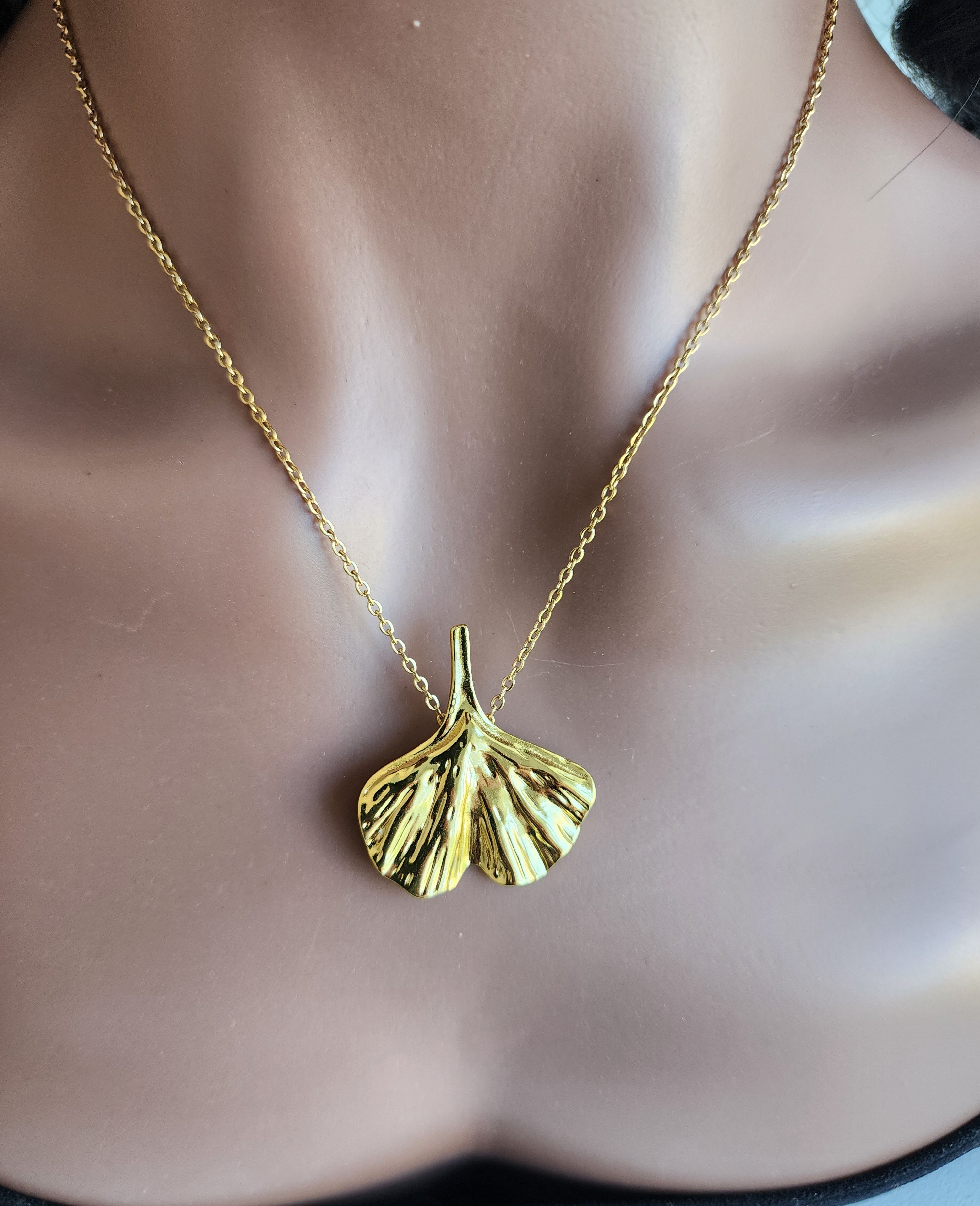 Collier pendentif feuille de Ginkgo biloba