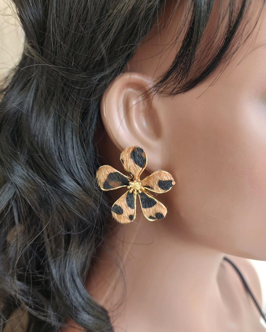 Boucles d'oreilles fleurs motifs léopard