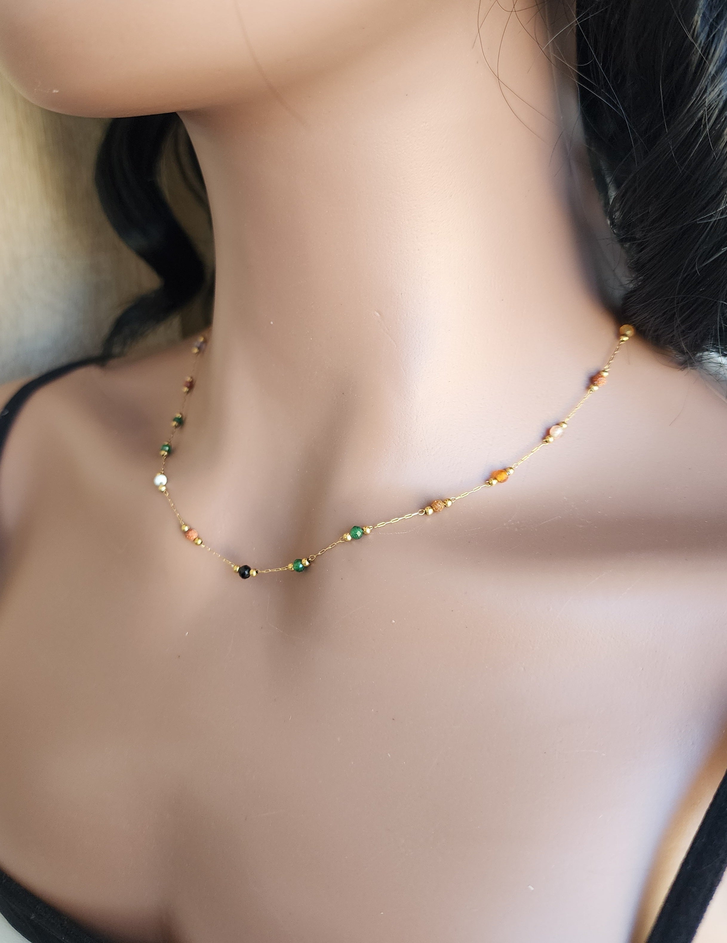 Collier perles multicolores