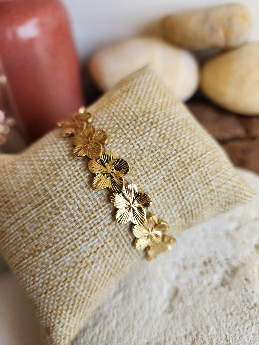 Bracelet jonc ajustable fleurs