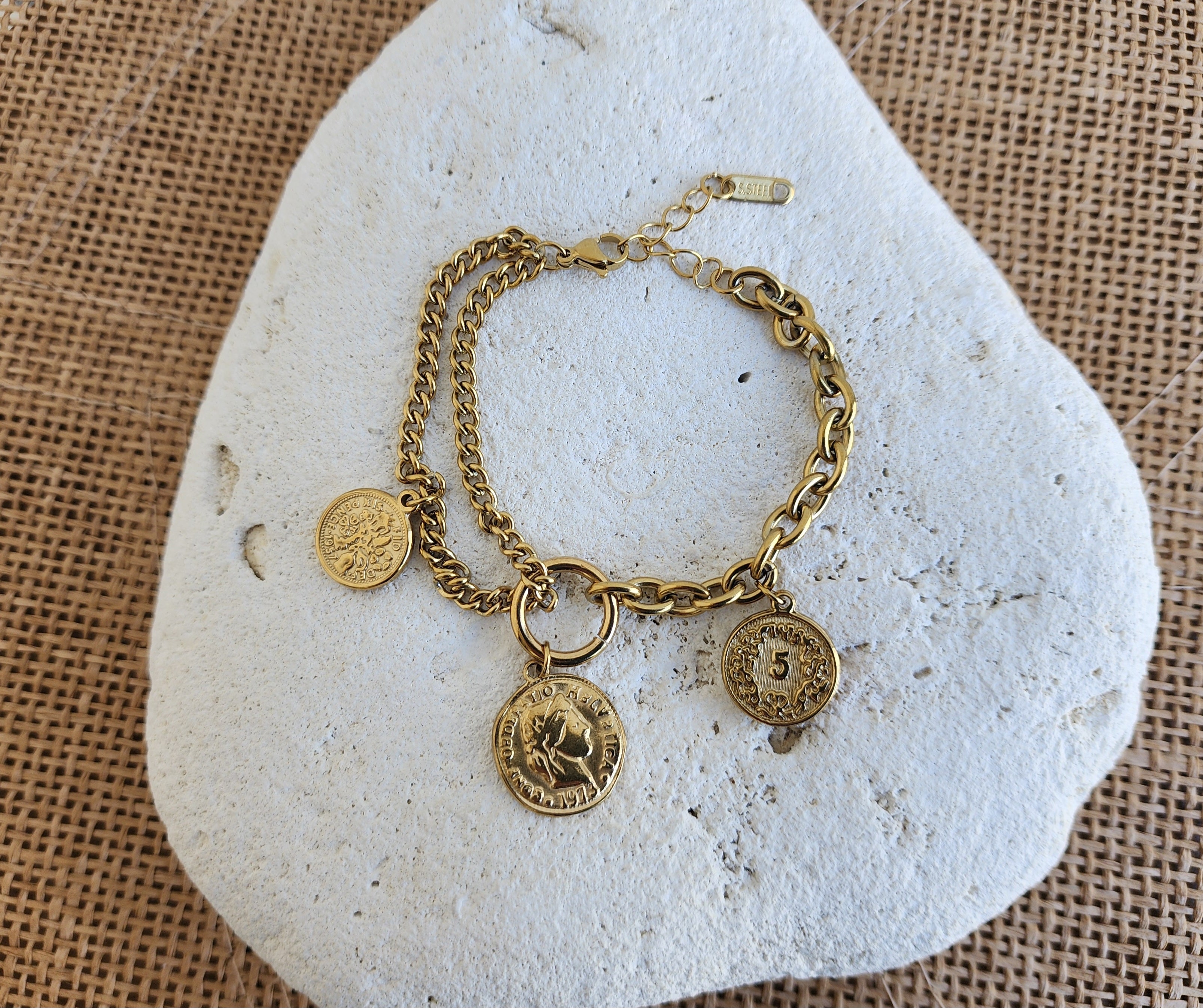 Bracelet breloques médaille