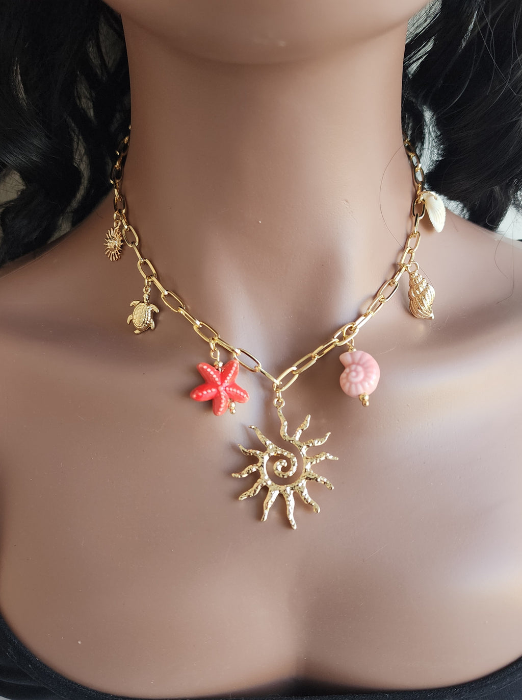 Collier à breloques soleil