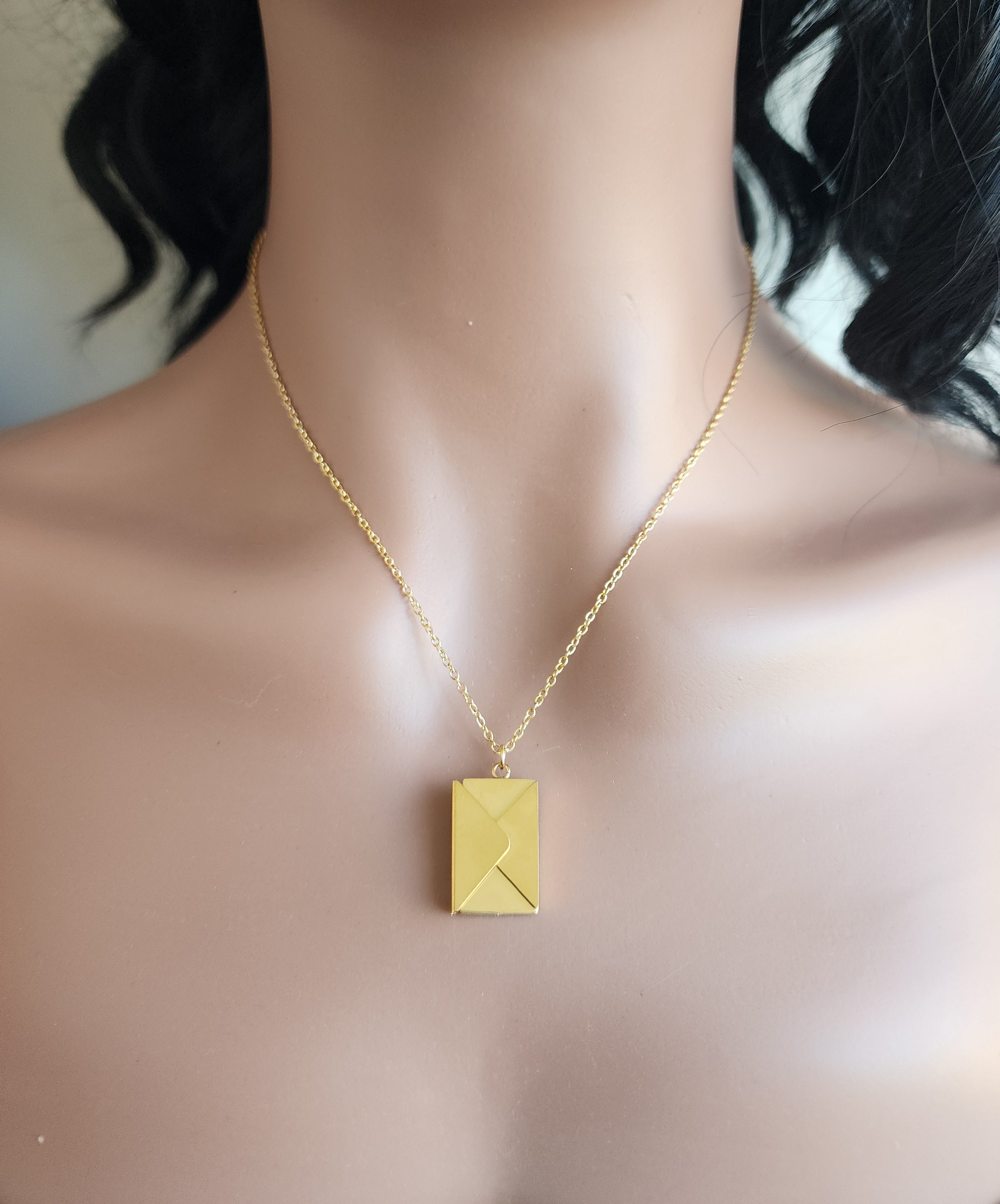 Collier pendentif enveloppe message