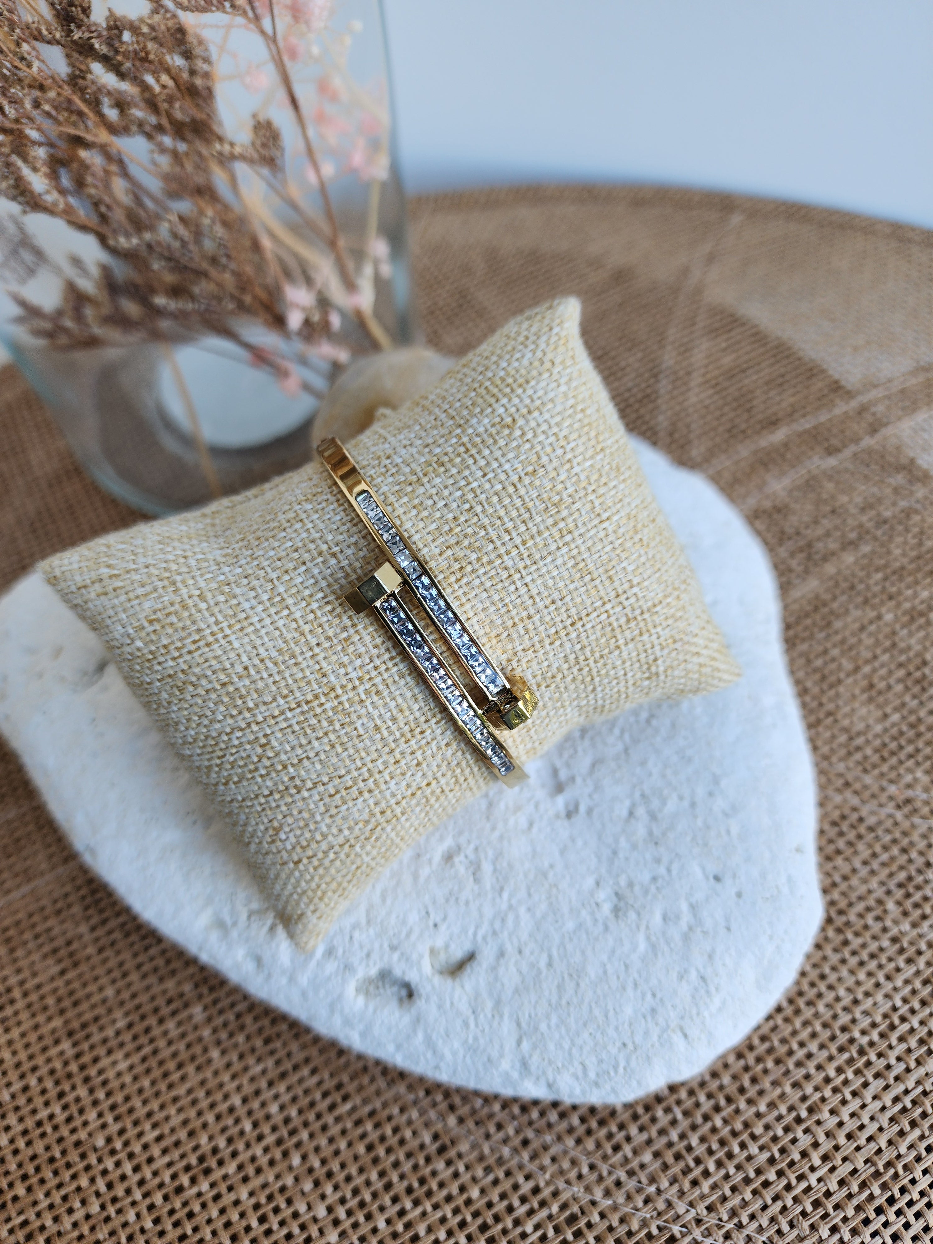 Bracelet jonc clous et strass