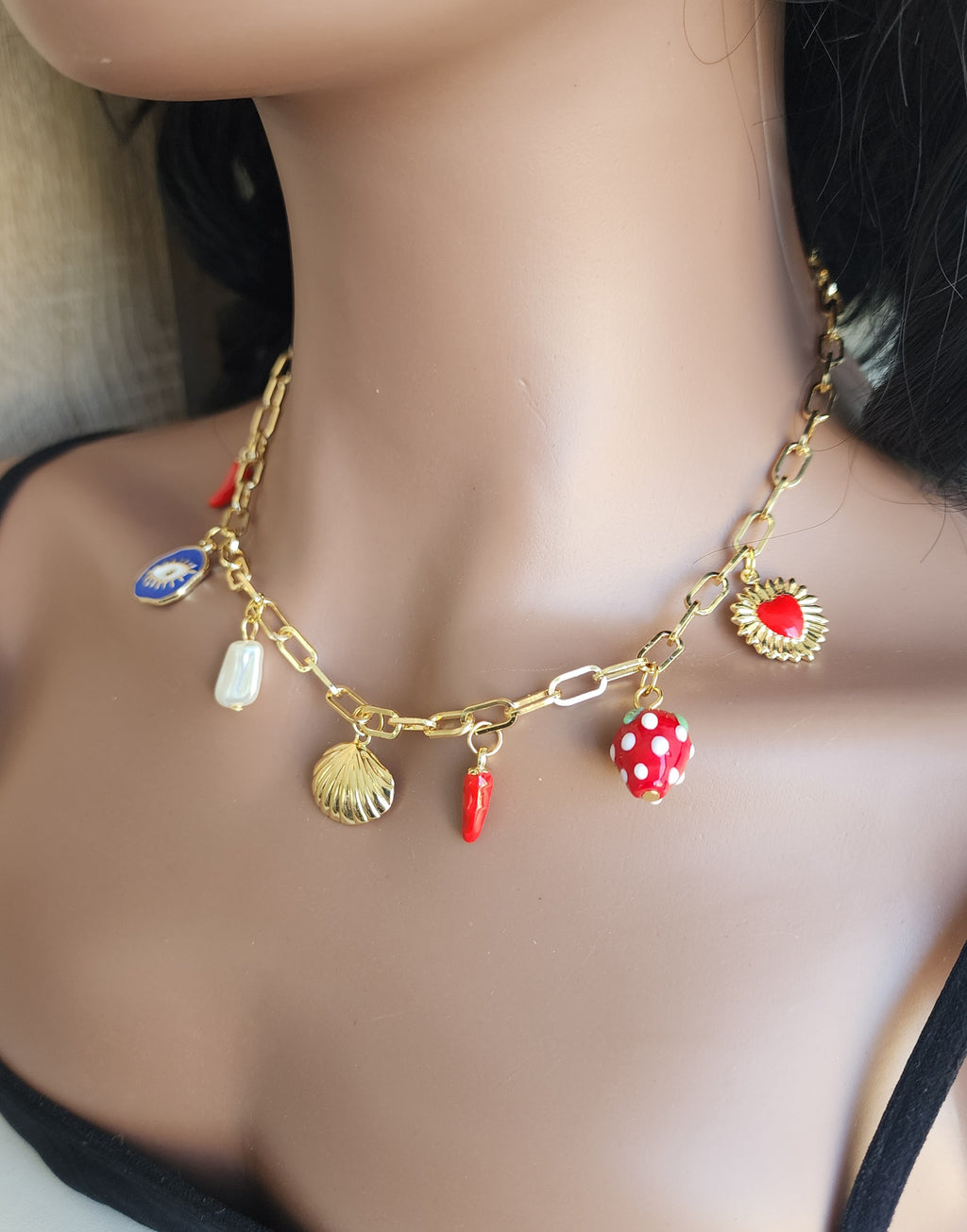 Collier à breloques fraises,piment