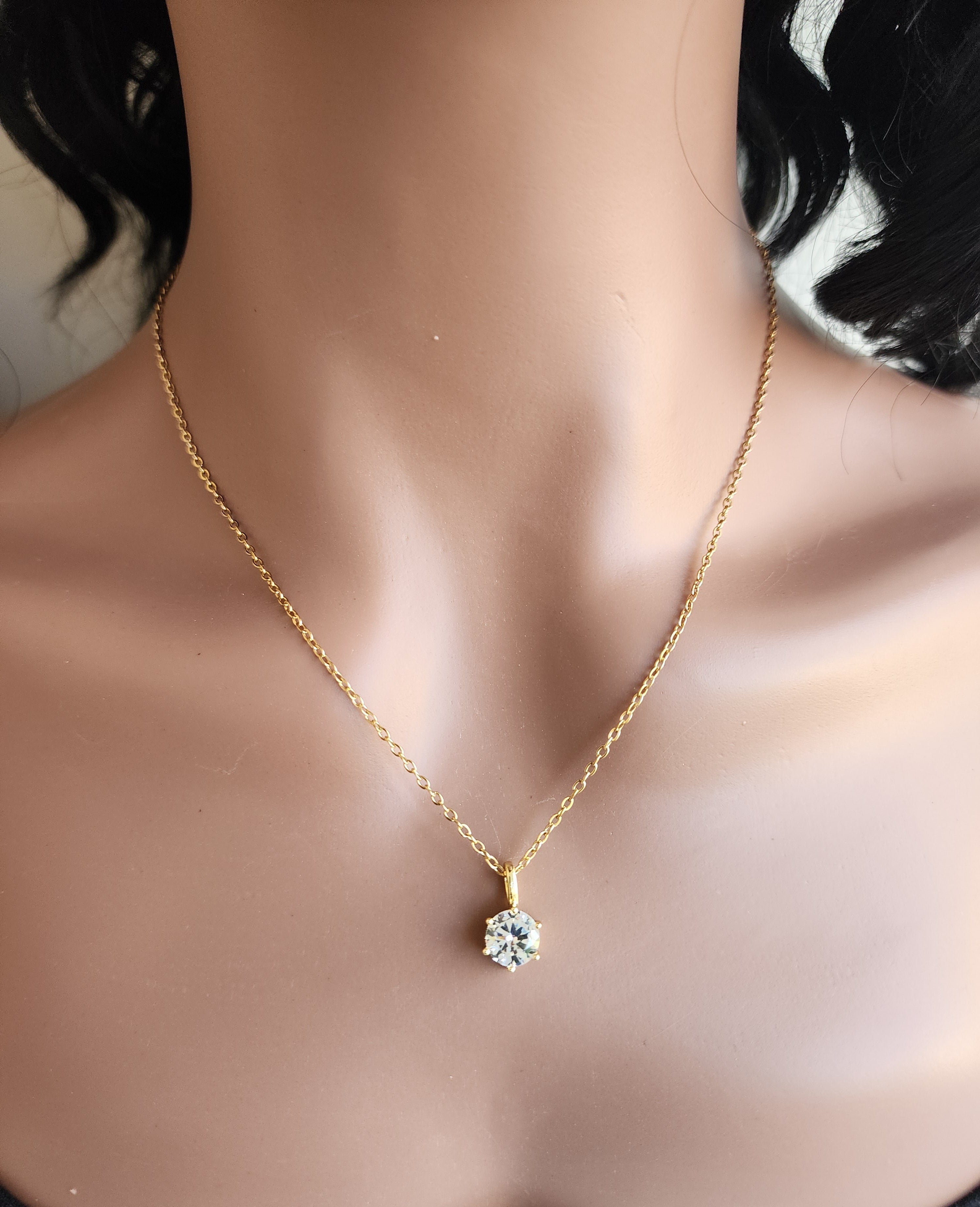 Collier pendentif diamant blanc