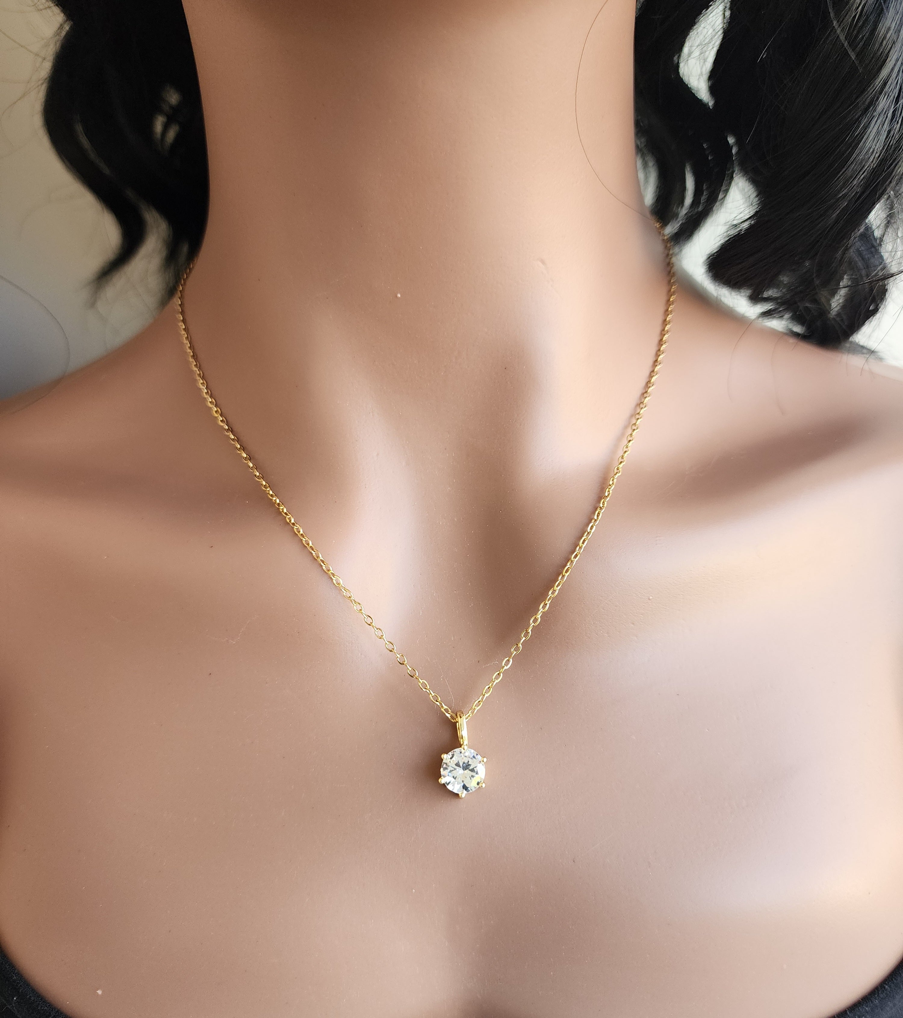 Collier pendentif diamant blanc