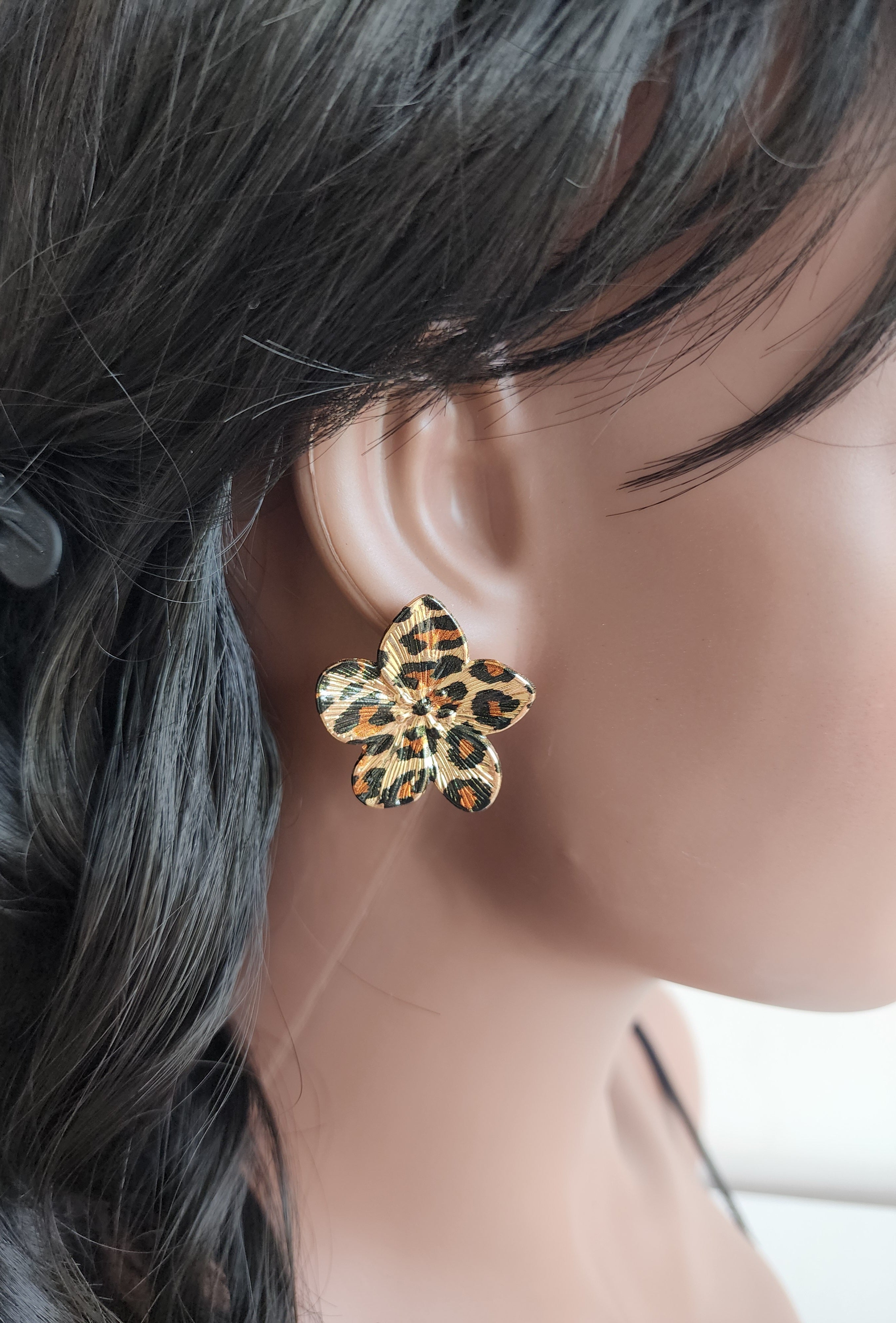 Boucles d'oreilles fleurs imprimées léopard