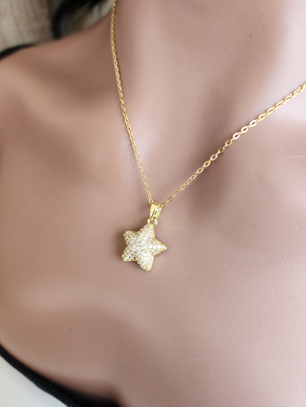 Collier pendentif étoile strass