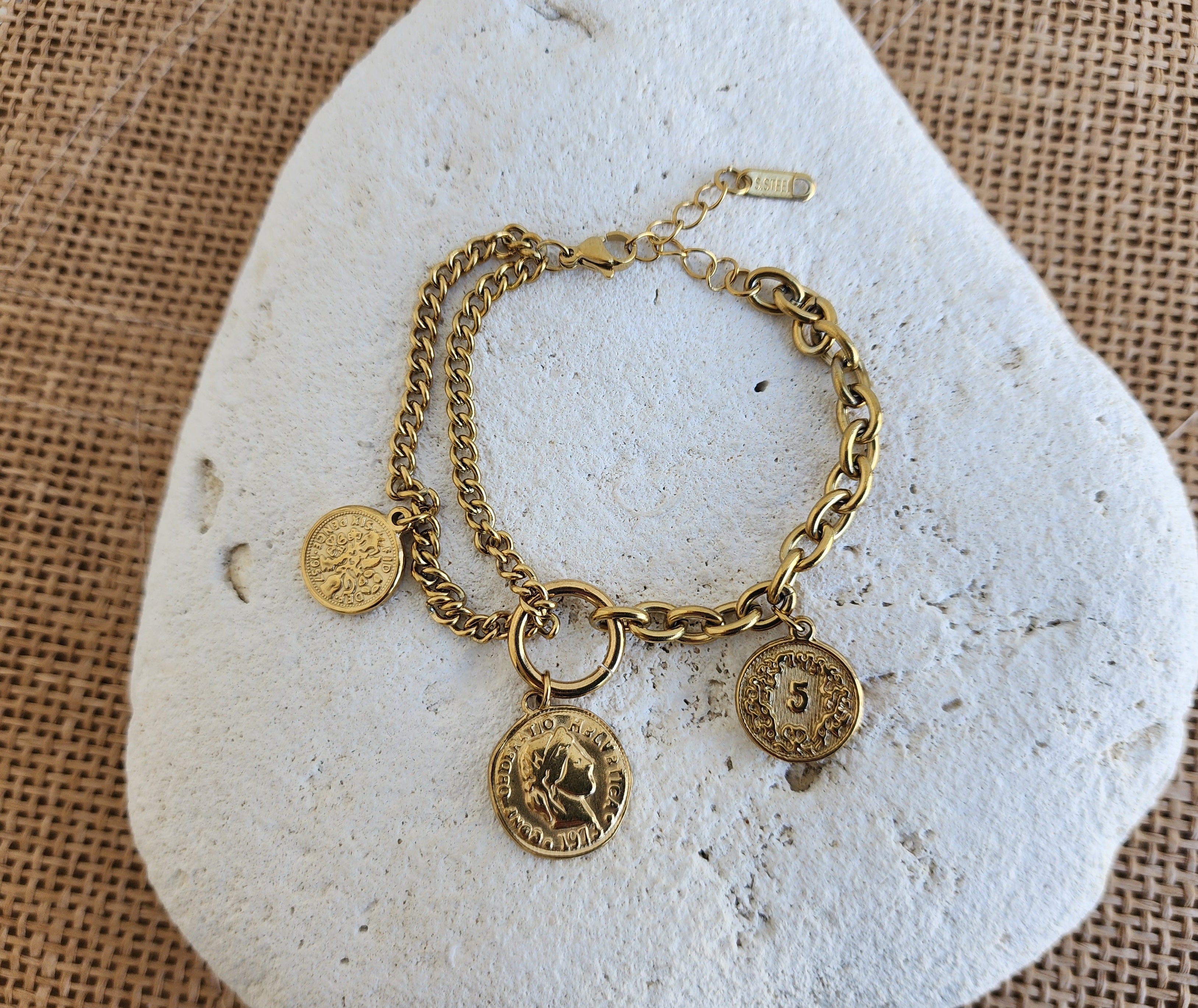 Bracelet breloques médaille